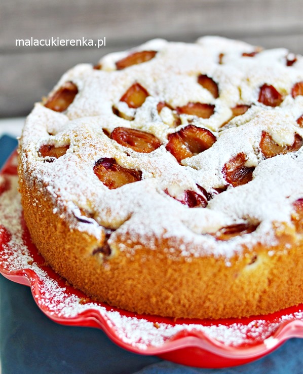A Quick, Fluffy Cake With Plums 4