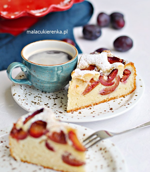 A Quick, Fluffy Cake With Plums 2