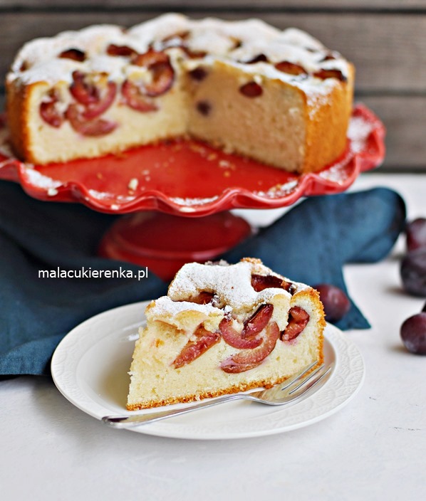 A Quick, Fluffy Cake With Plums 3